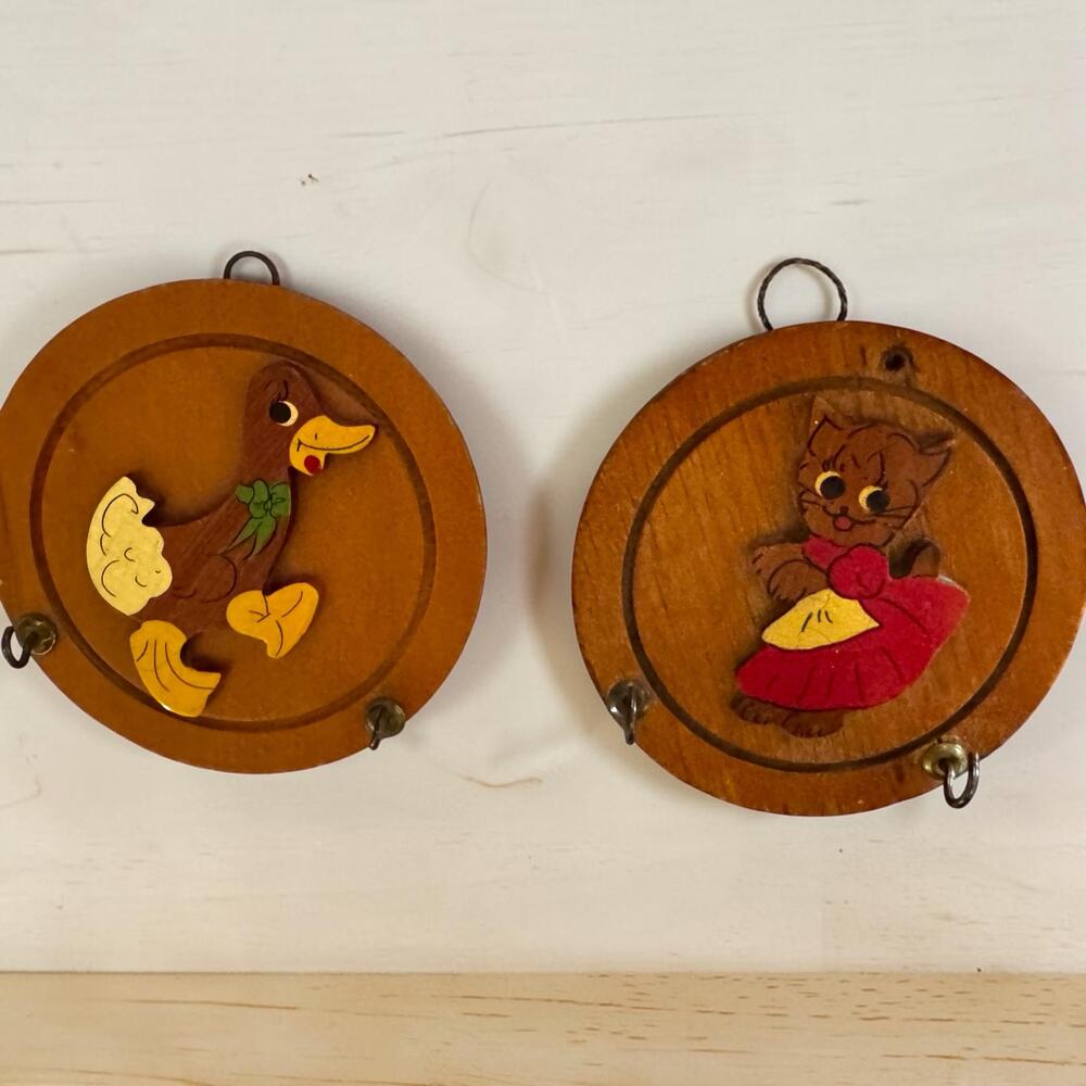 Antique 1939 Hand Painted Wood Wall Plaques Pair Folk Art Duck Kitten Pre-War